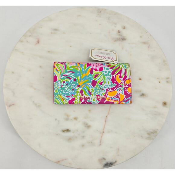 Lilly Pulitzer Fairycore It\'s Always Sunny Somewhere Collapsible Sunglass Case main image 5